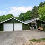 Cozy And Well-furnished Vacation With And Sauna Close To *