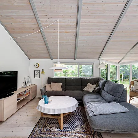Dom wakacyjny Cozy And Well-furnished Vacation With And Sauna Close To Ebeltoft