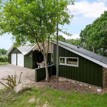 Cozy And Well-furnished Vacation With And Sauna Close To