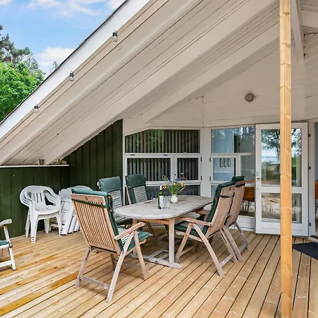 Dom wakacyjny Cozy And Well-furnished Vacation With And Sauna Close To Ebeltoft