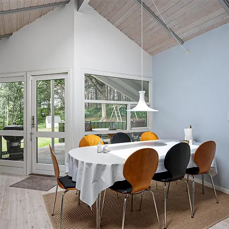 Cozy And Well-furnished Vacation With And Sauna Close To Dom wakacyjny