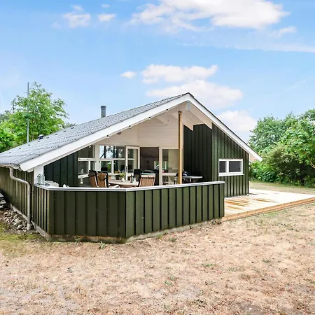 Cozy And Well-furnished Vacation With And Sauna Close To *